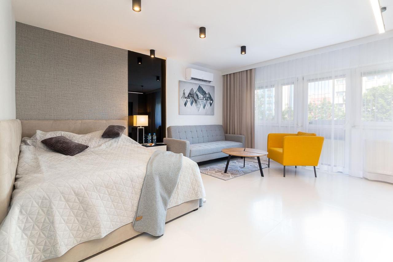 Studio Silesian Vip City Centrum Free Parking Zabrze Ngoại thất bức ảnh